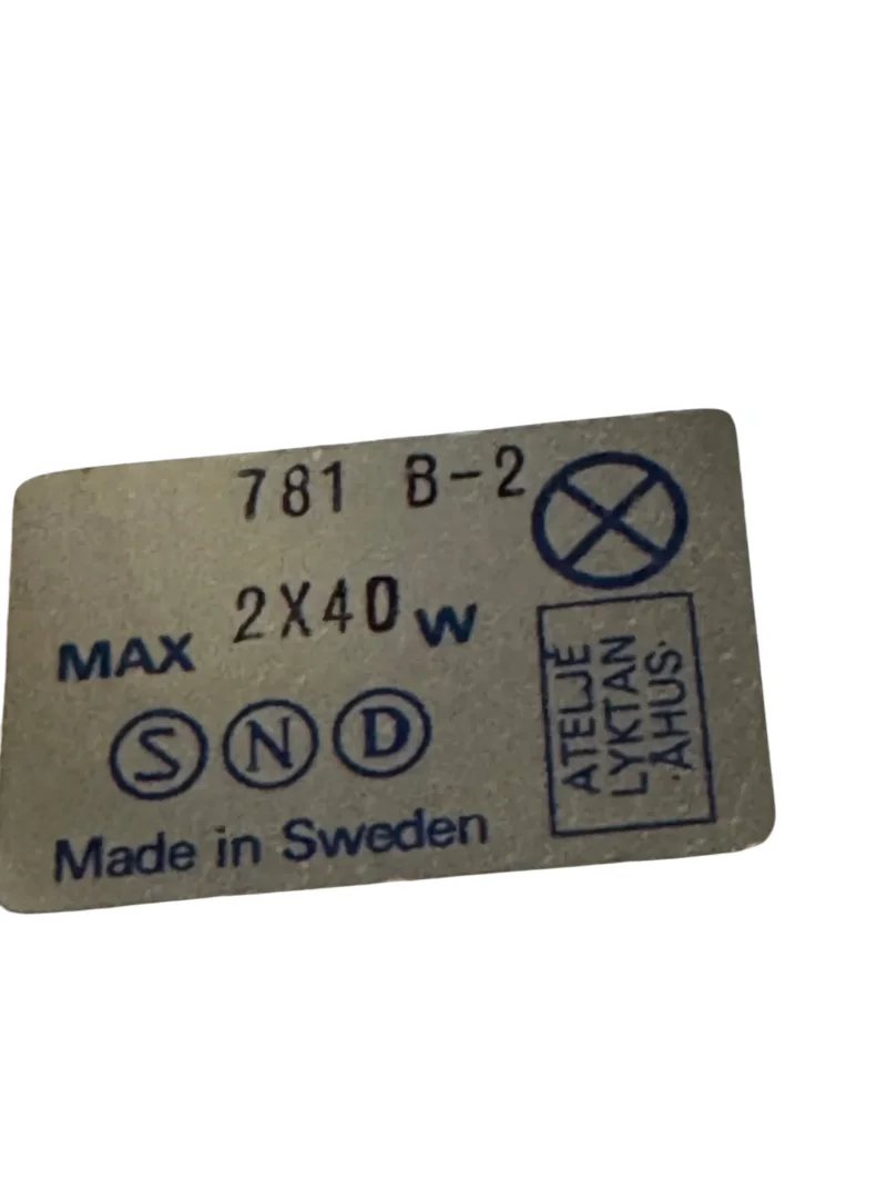 Original Ateljé Lyktan manufacturer label, model 781 B-2, Made in Sweden, on Simris table lamp base