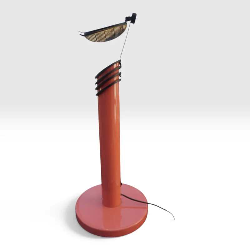 Ateljé Lyktan Skarabé 9936 table lamp salmon Sweden 1982, halogen clamp lamp