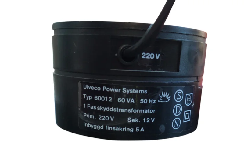 Ulveco Power Systems Sicherheitstransformator Typ 60012, 220V/12V, 60VA, 50Hz, original verbaut in der Skarabé Tischleuchte 9936