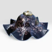 AV Mazzega – Pendelleuchte „Fazzoletto", Murano Glas Schwarz/Gold, attr. Carlo Nason, Italien 1970er