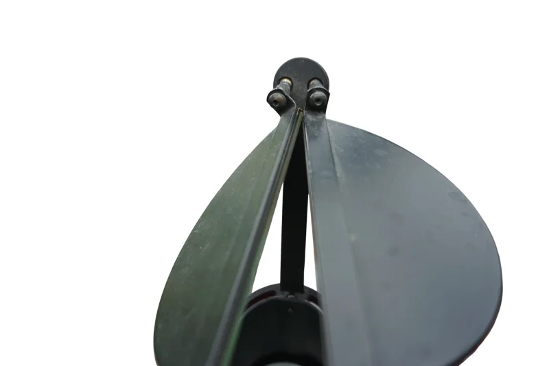 Ateljé Lyktan Skarabé dual adjustable glass reflector mirrors in beetle-wing shape that gives the lamp its name, close-up