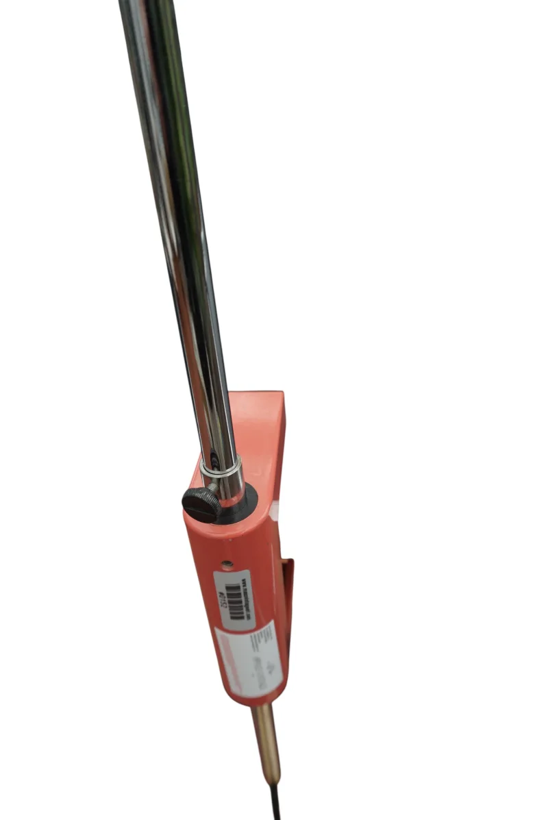 Ateljé Lyktan Skarabé adjustable salmon table clamp with chromed rod, detail view showing mounting mechanism