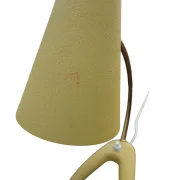 Detailansicht EWÅ Värnamo B52 gelbe Schreibtischlampe Schweden 1950er